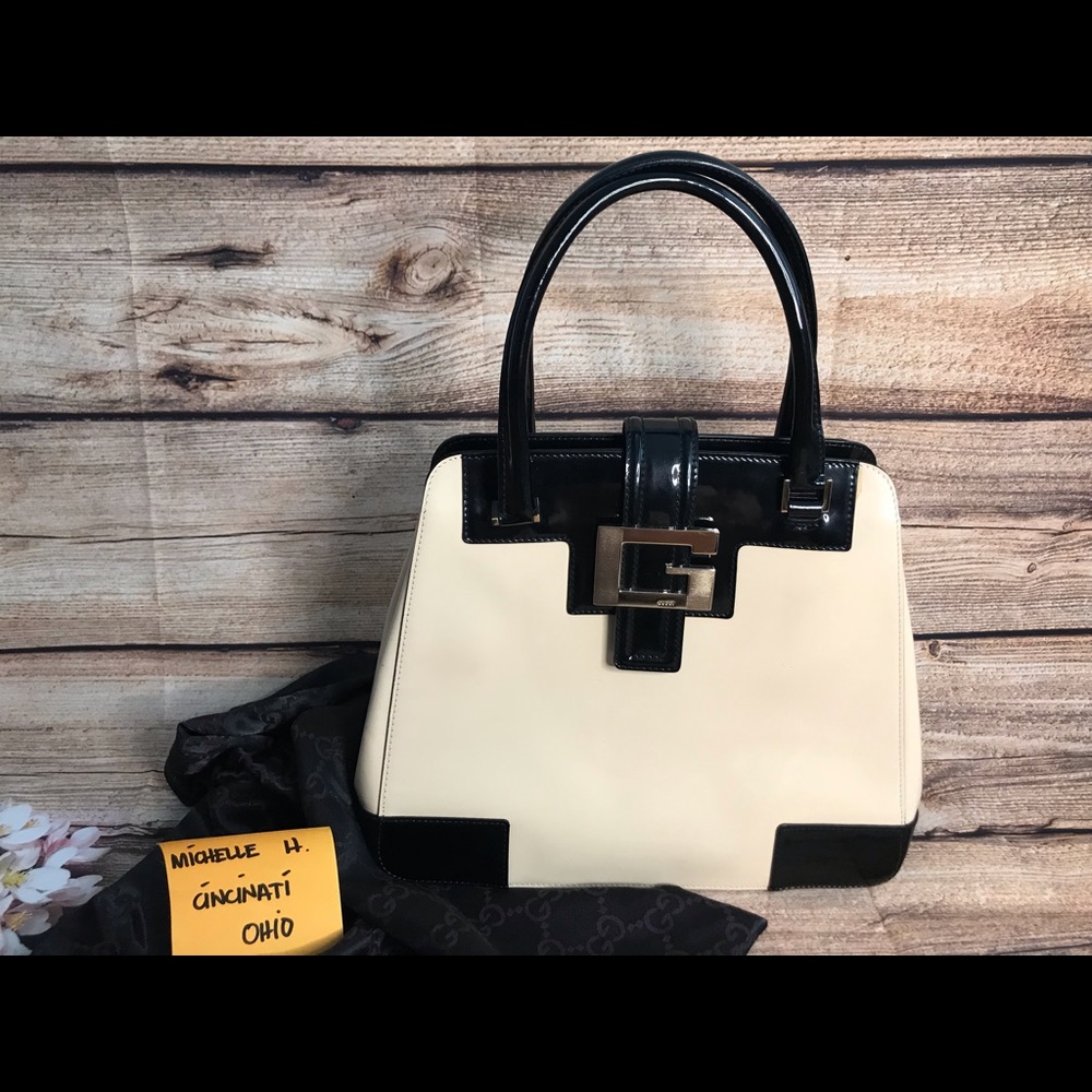 Gucci Patent leather Hand bag